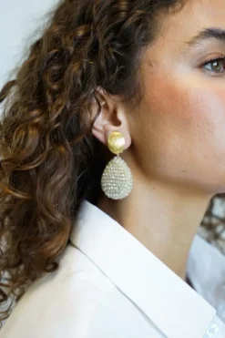 Beige Oorbellen Loulou Closed Drop S Clip