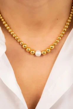 Goudkleurige Ketting Met Een Cannonball Met Parel Lila