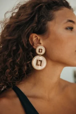 Larissa Sand Logo Oorbellen