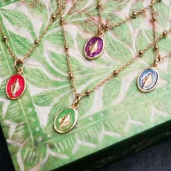 Symbool Madonna Rood Ketting