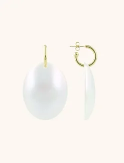 Witte Holo Oorbellen Closed Bugle Oval L Angie